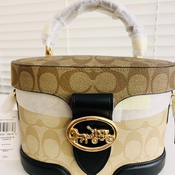 Coach Vanity Bag - Picture 3 of 6